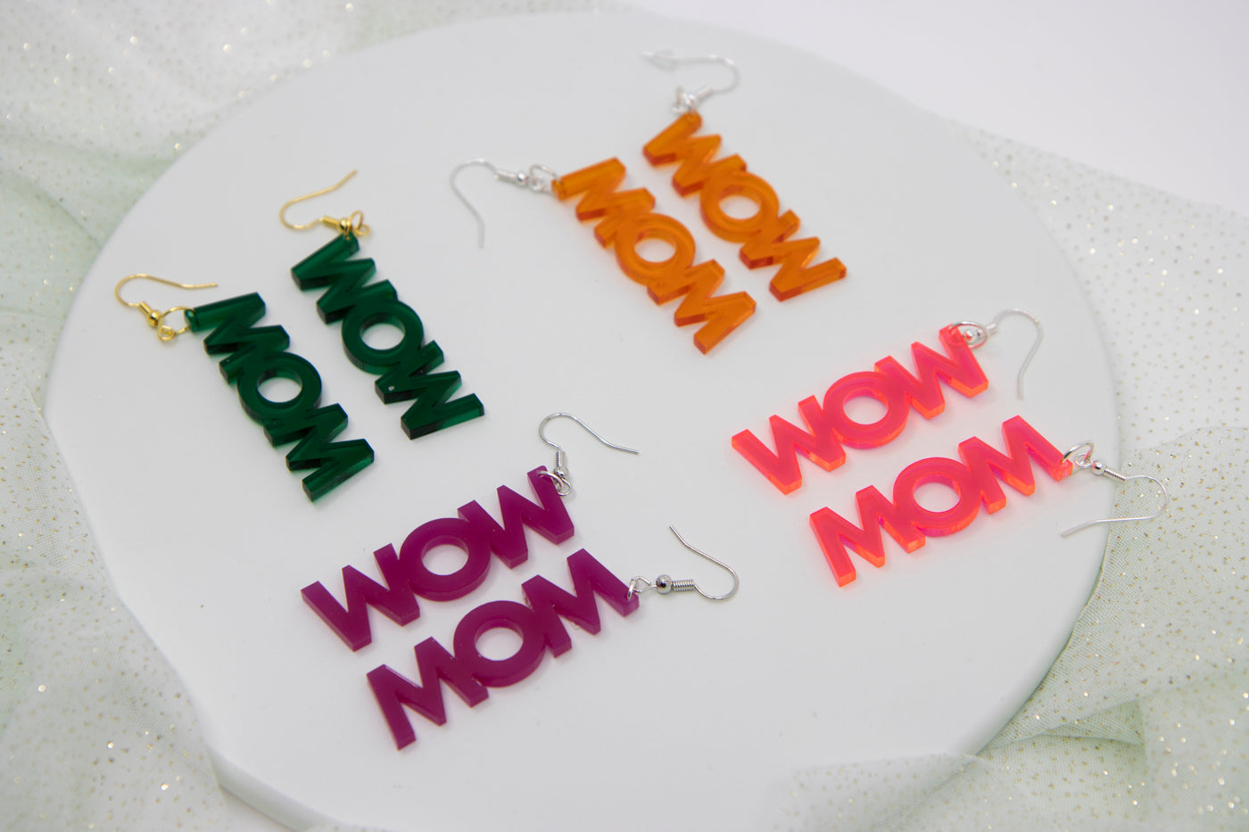 Worddrops MOM WOW  – Statement text Ohrringe aus Acrylglas