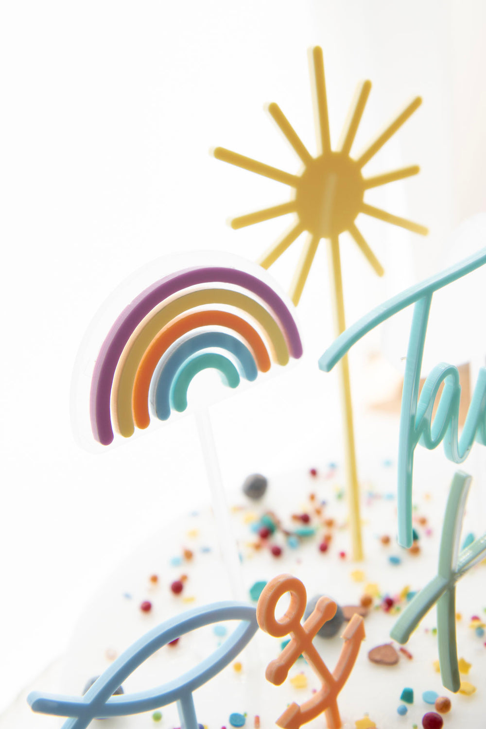 Cake Topper Set zur Taufe mit Namen und kleinen symbolen